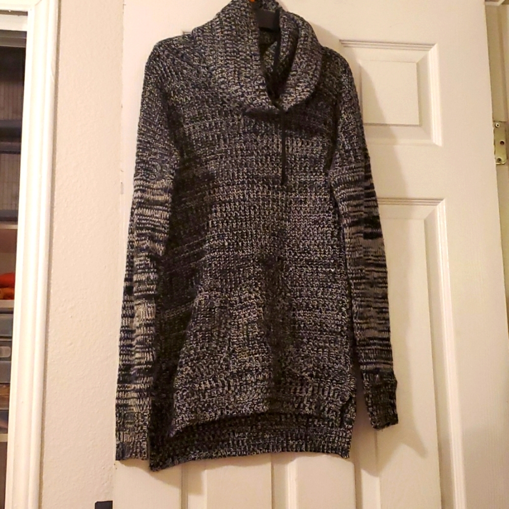 Sweater,  cozy, used size L 100% acrylic